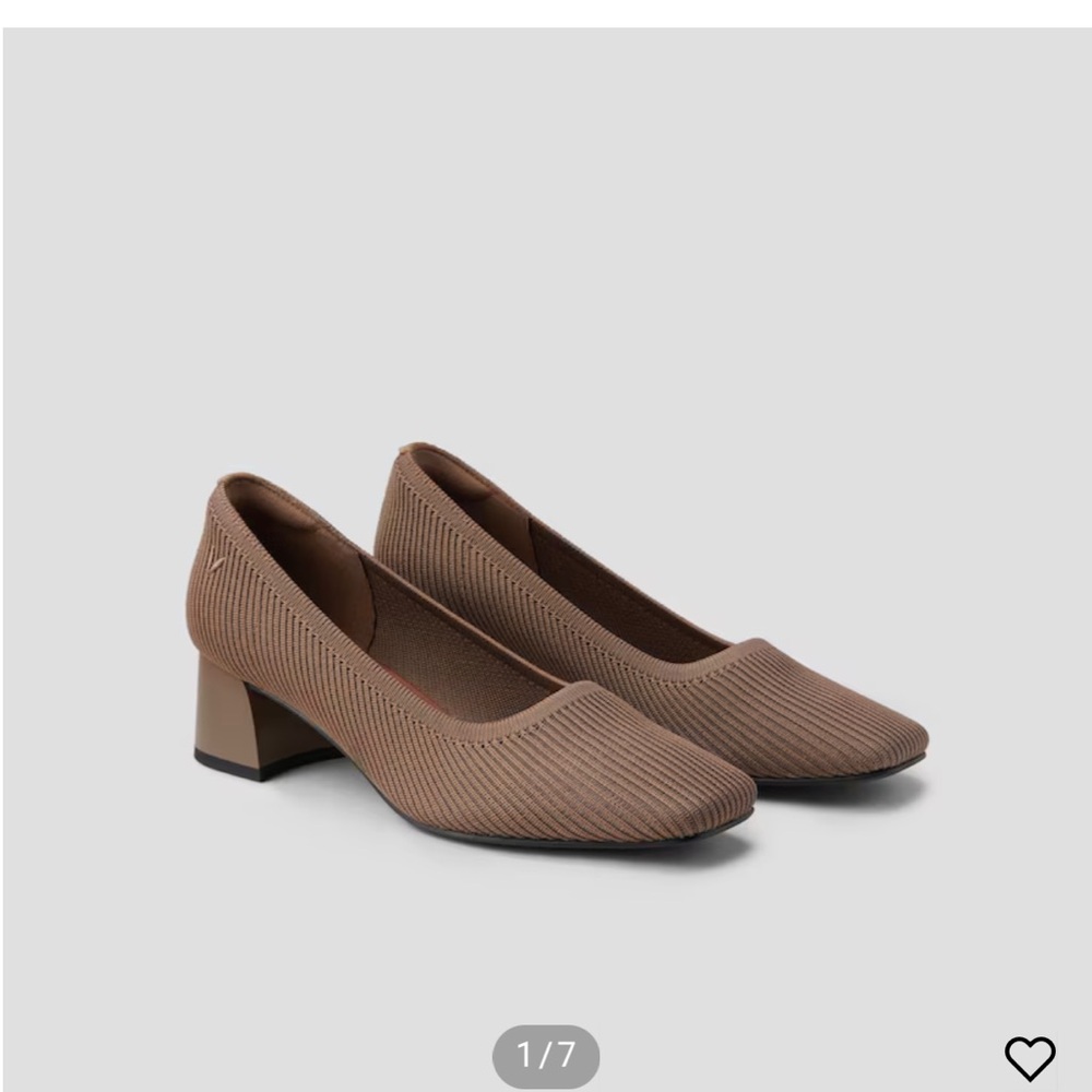 Square-Toe Chunky Heels (Melody Pro)